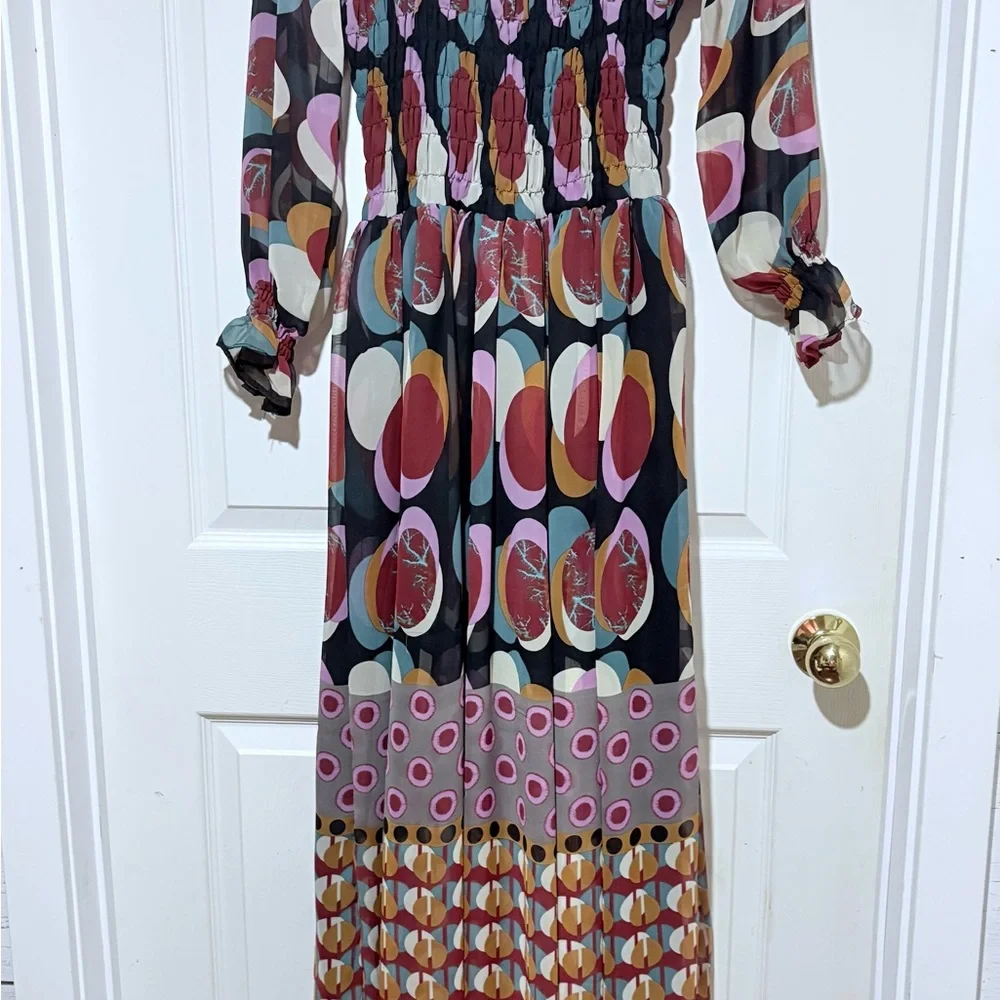 Dress - Picture 2 of 4